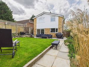 Rear elevation - click for photo gallery